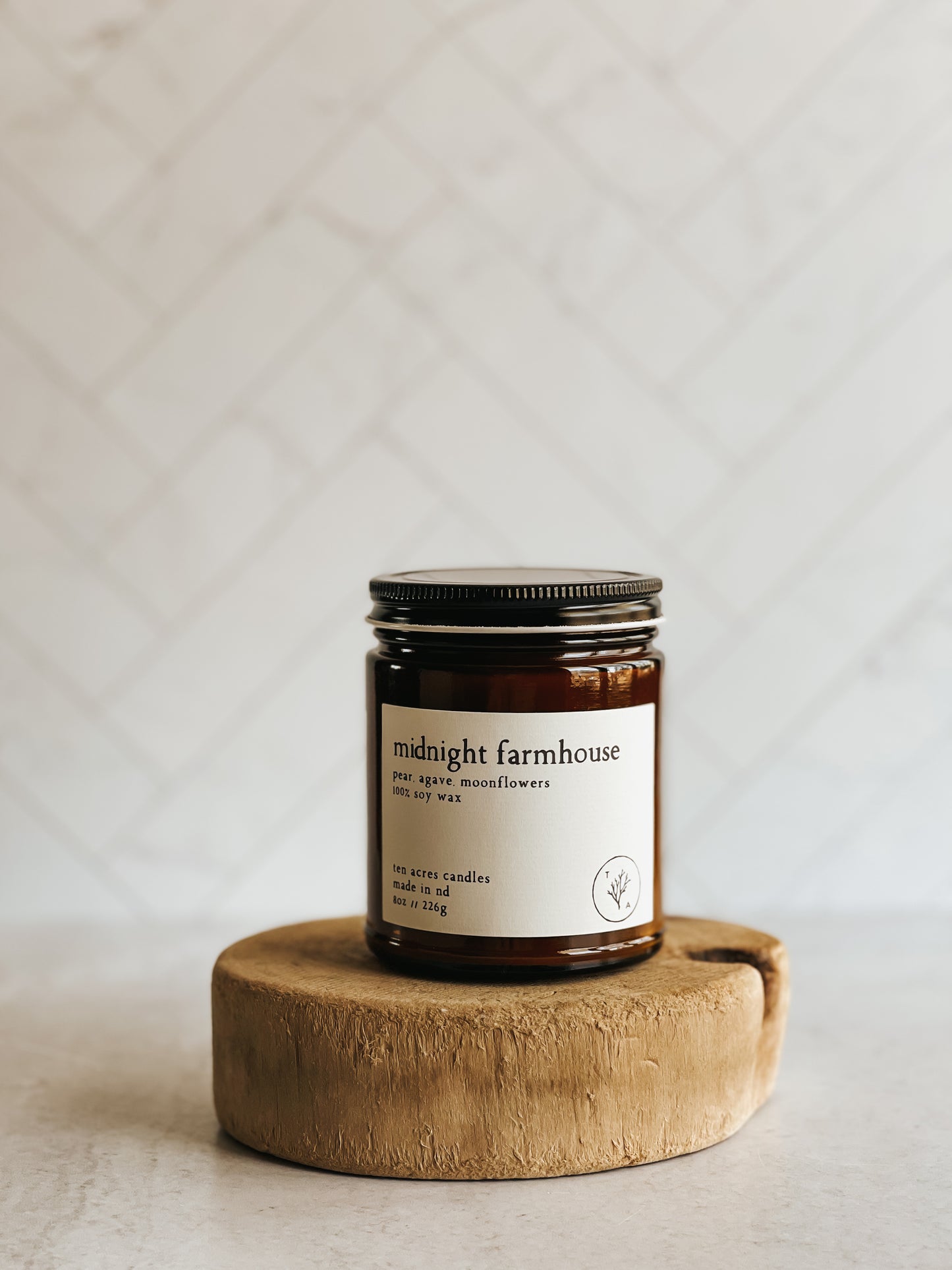 Midnight Farmhouse // 8oz soy candle