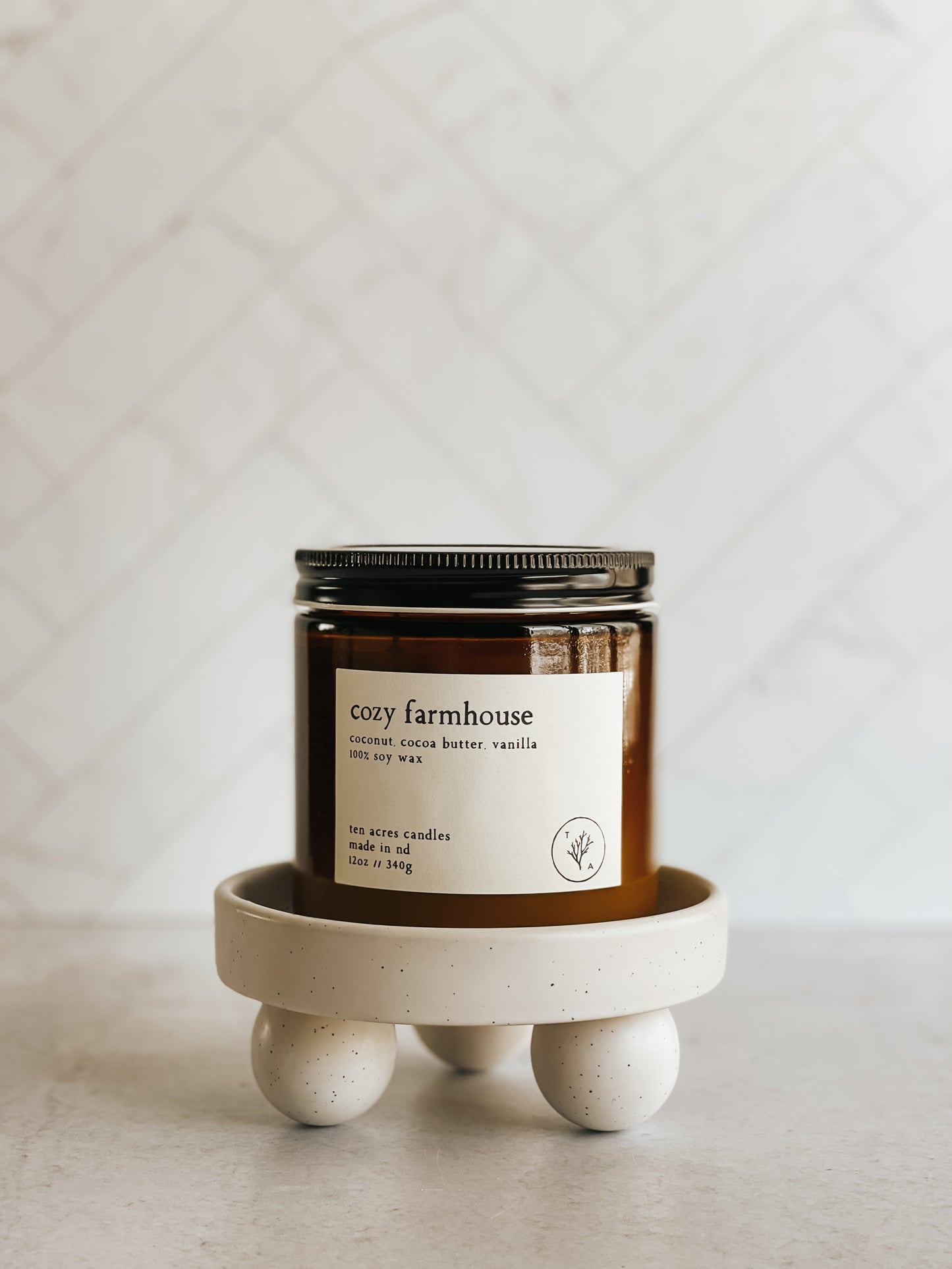 Cozy Farmhouse // 12oz soy candle