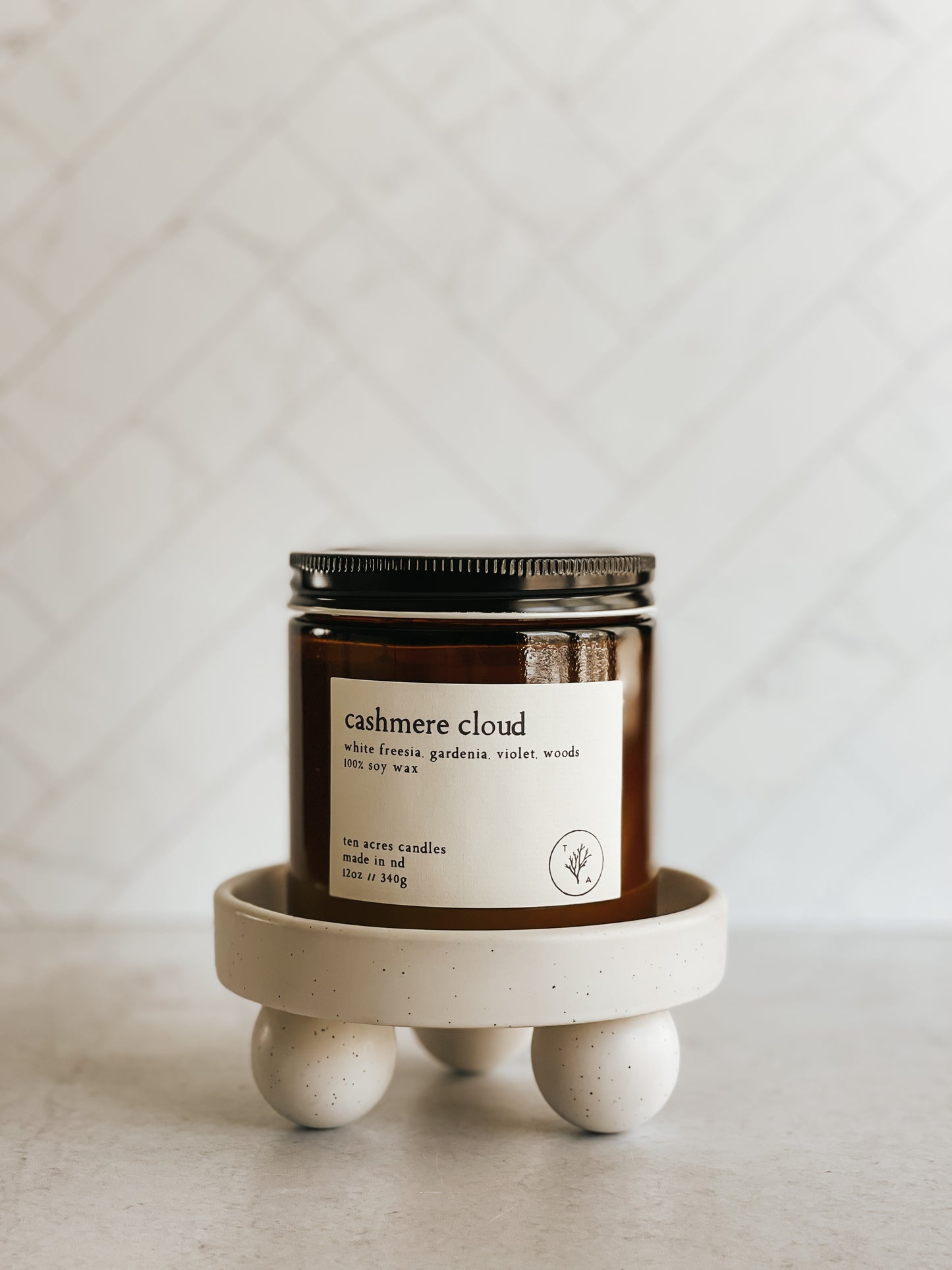 Cashmere Cloud // 12oz soy candle