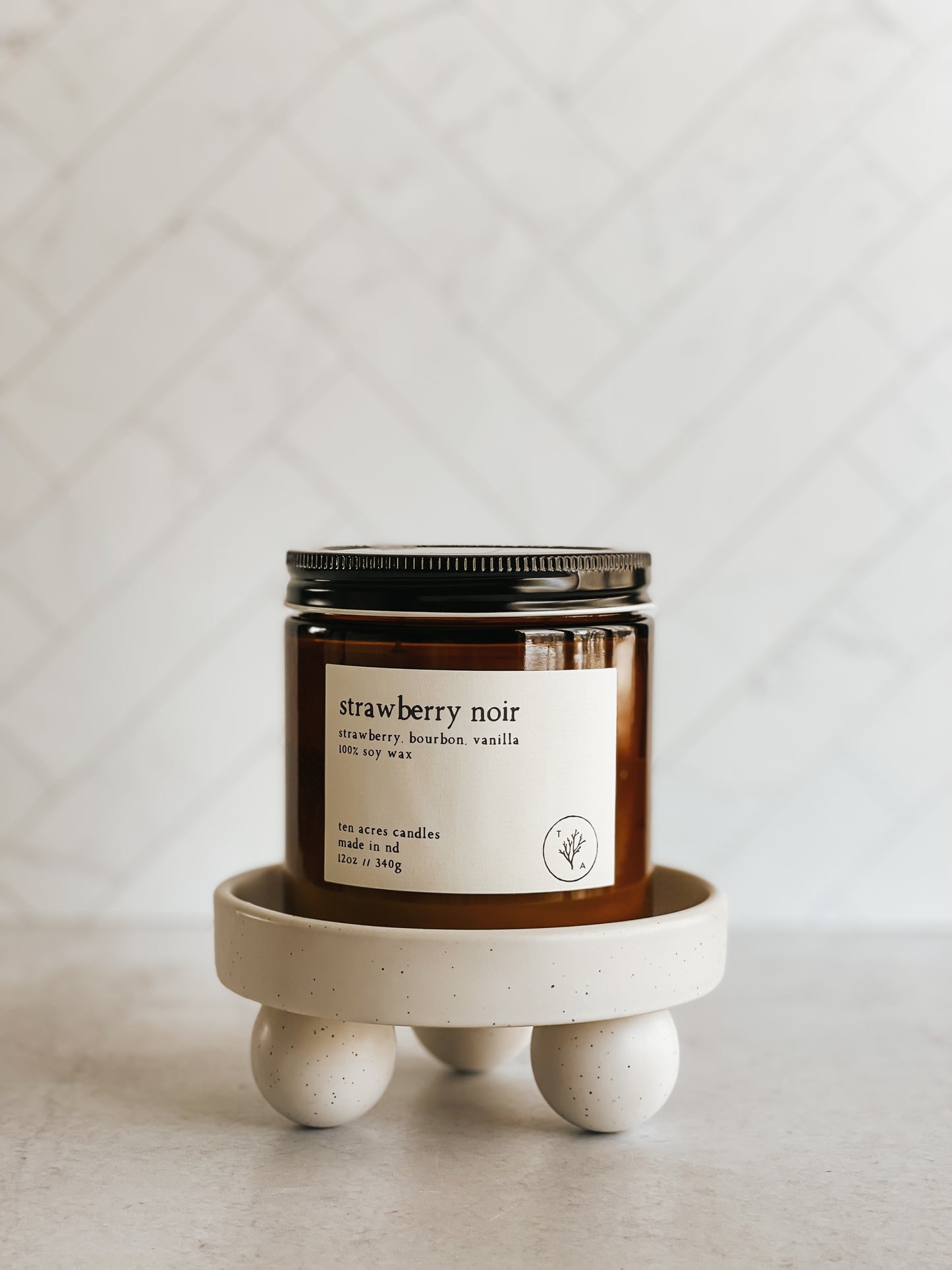 Strawberry Noir // 12oz soy candle