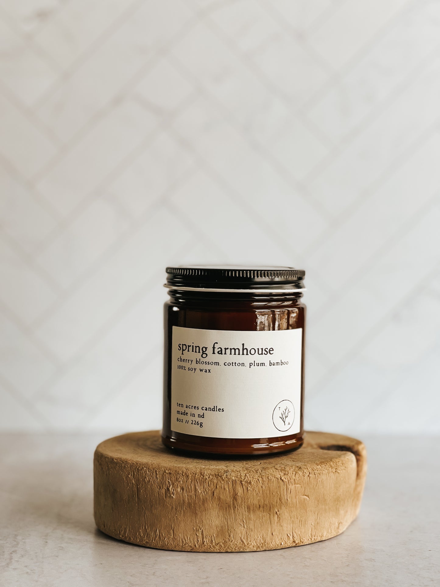 Spring Farmhouse // 8oz soy candle