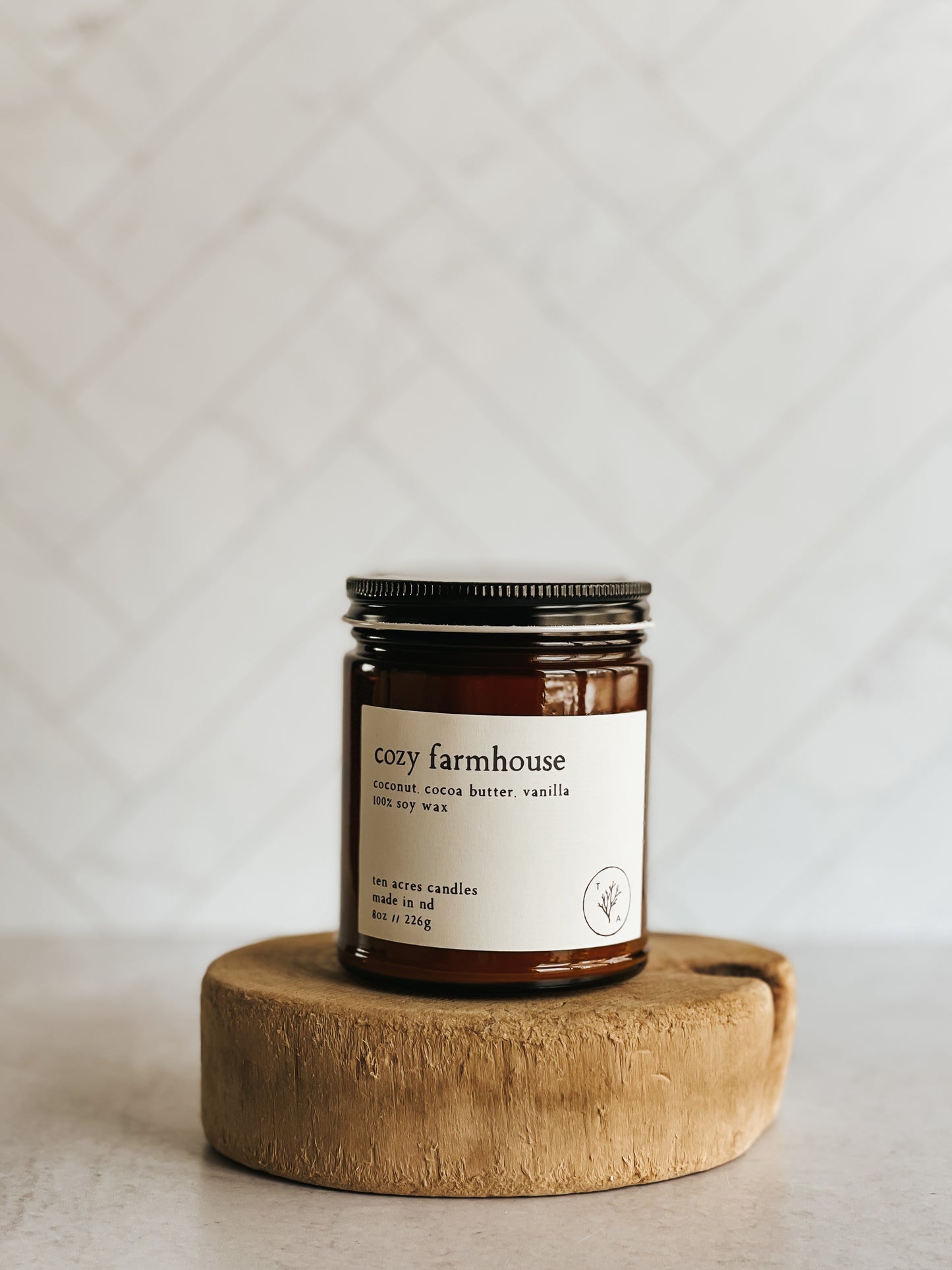 Cozy Farmhouse // 8oz soy candle