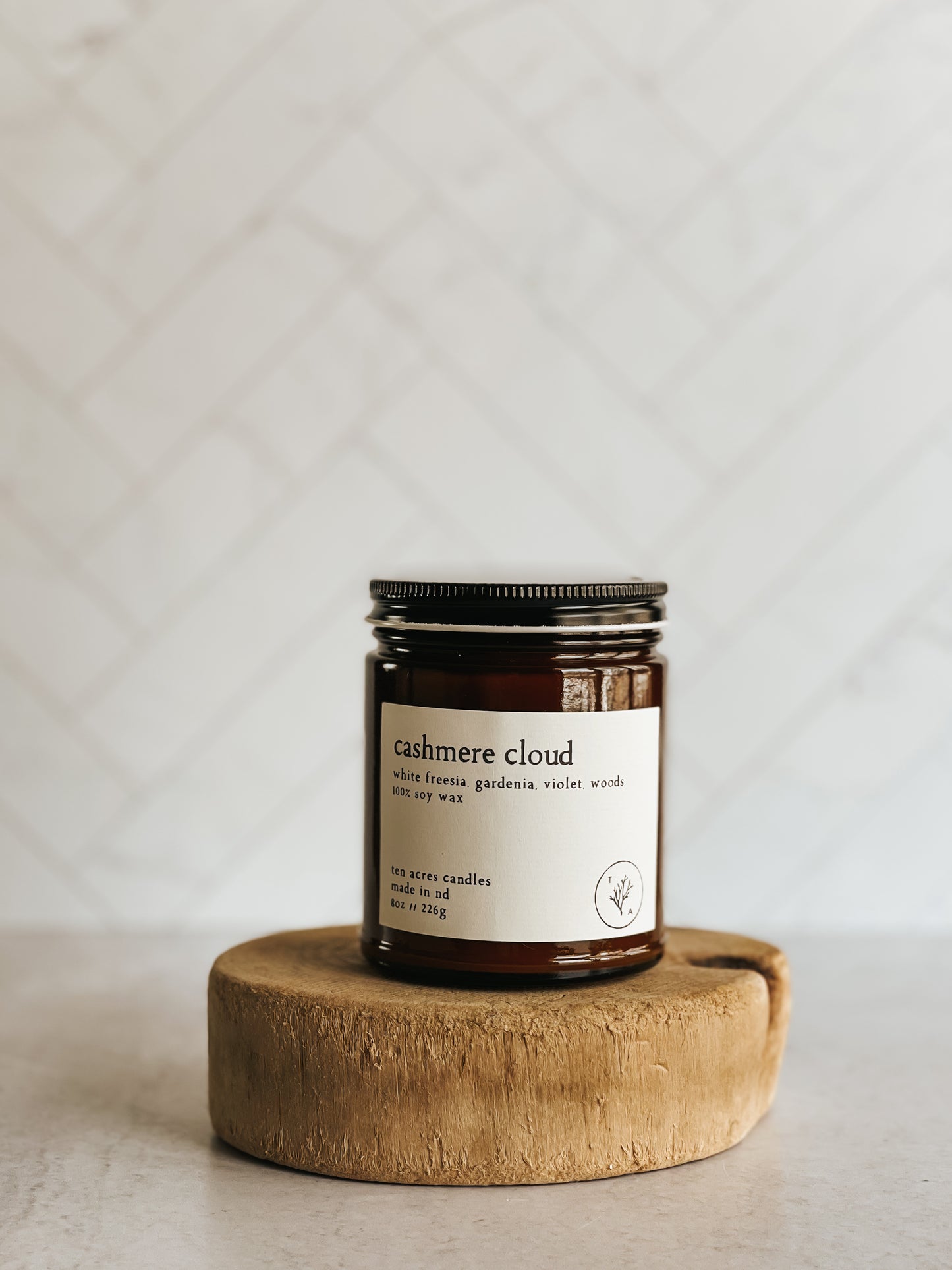 Cashmere Cloud // 8oz soy candle